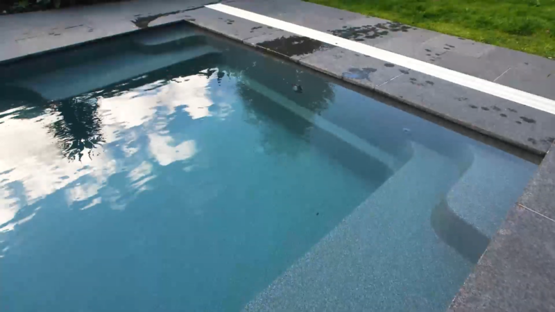Self-Cleaning Pool
